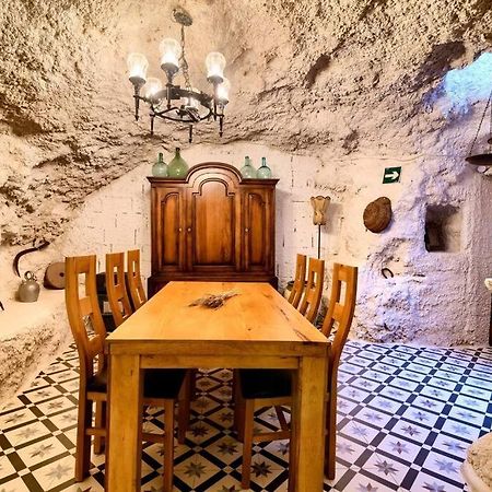 Cueva Con Jacuzzi A 20 Minutos De Valencia Villa Benaguacil Exteriör bild