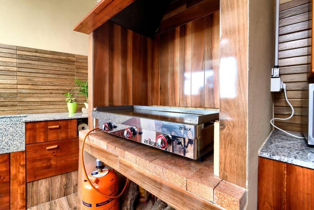 Cueva Con Jacuzzi A 20 Minutos De Valencia Villa Benaguacil Exteriör bild