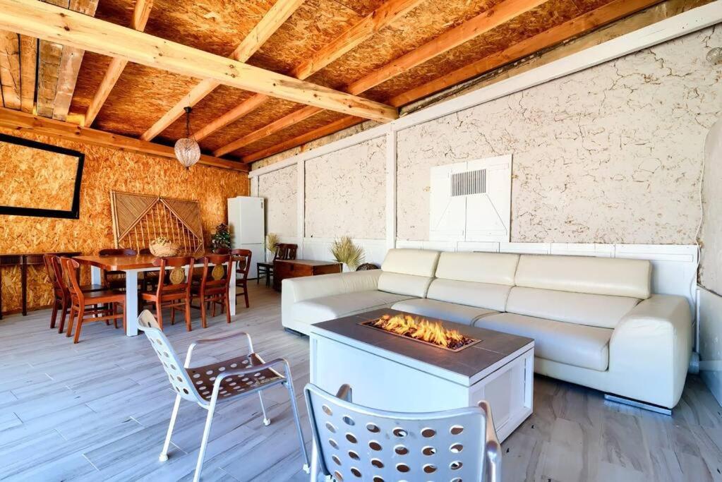Cueva Con Jacuzzi A 20 Minutos De Valencia Villa Benaguacil Exteriör bild