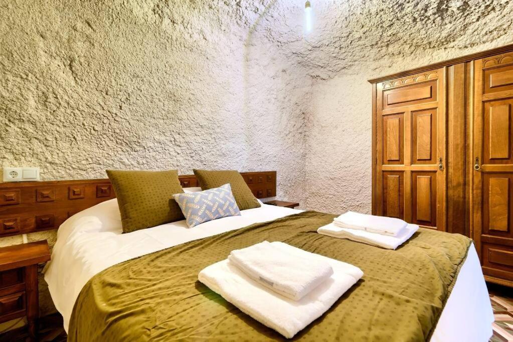 Cueva Con Jacuzzi A 20 Minutos De Valencia Villa Benaguacil Exteriör bild