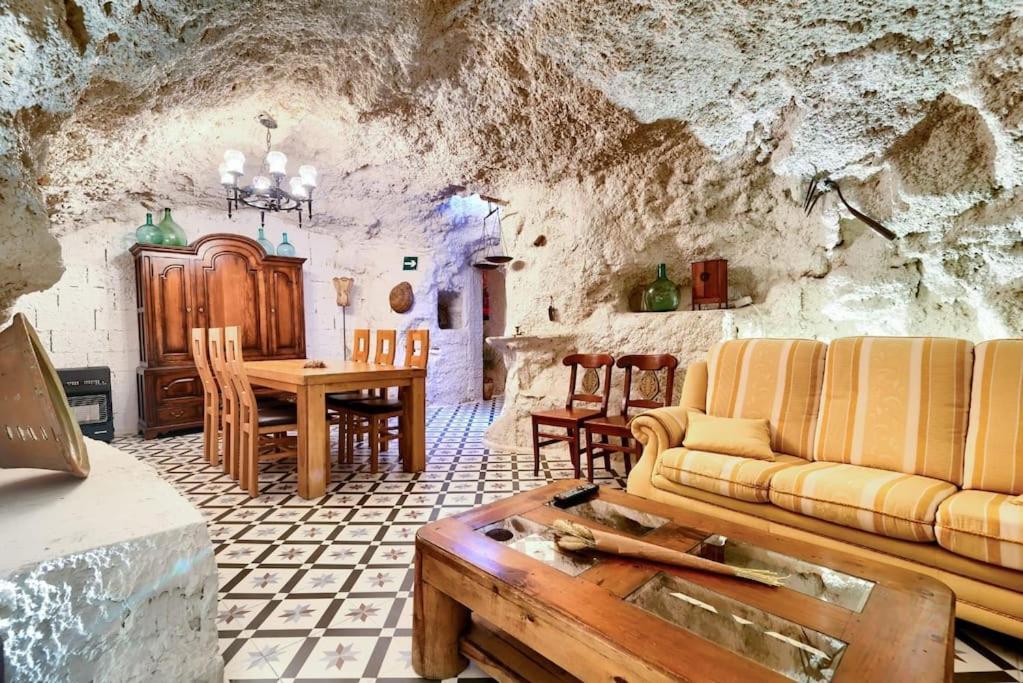 Cueva Con Jacuzzi A 20 Minutos De Valencia Villa Benaguacil Exteriör bild