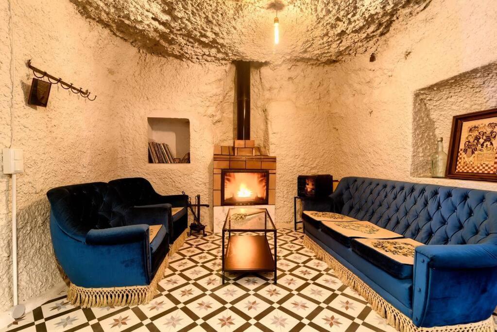 Cueva Con Jacuzzi A 20 Minutos De Valencia Villa Benaguacil Exteriör bild