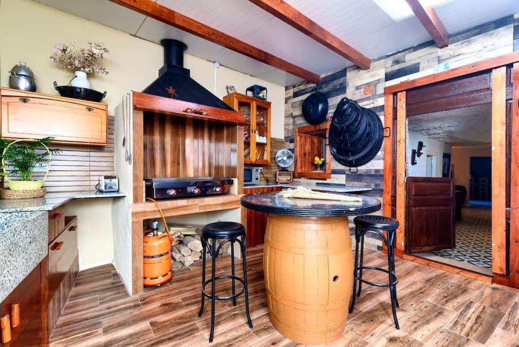 Cueva Con Jacuzzi A 20 Minutos De Valencia Villa Benaguacil Exteriör bild