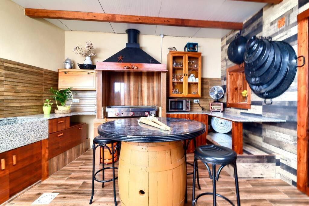 Cueva Con Jacuzzi A 20 Minutos De Valencia Villa Benaguacil Exteriör bild