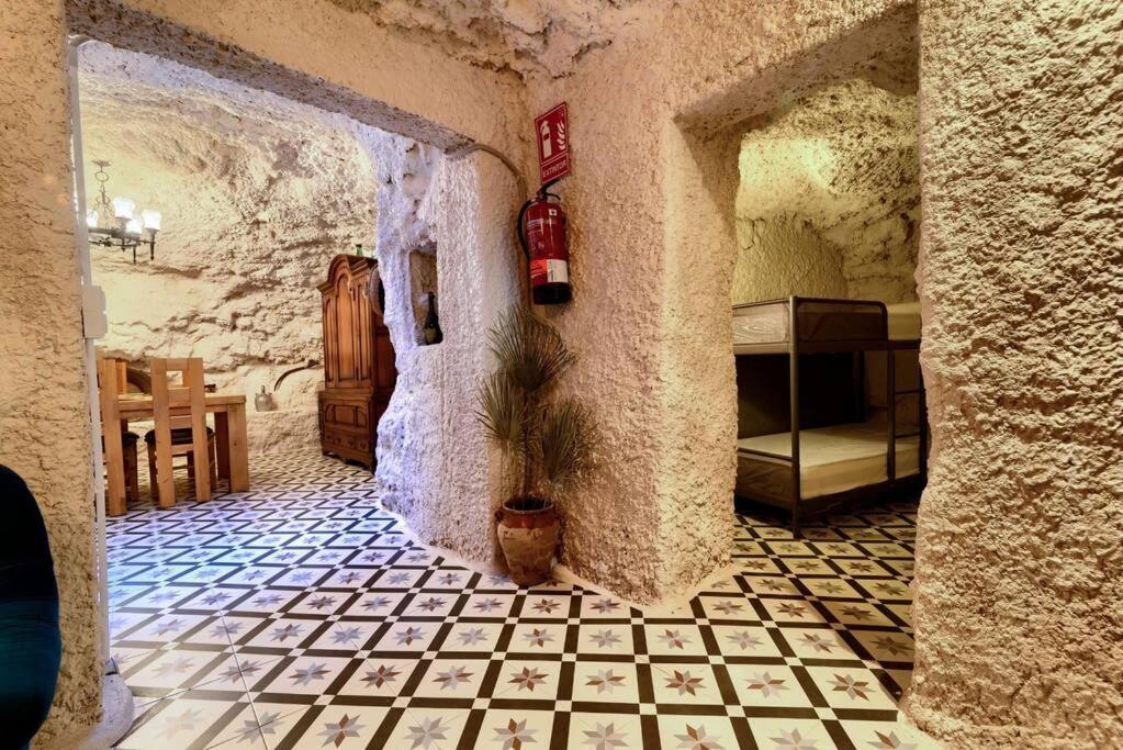 Cueva Con Jacuzzi A 20 Minutos De Valencia Villa Benaguacil Exteriör bild